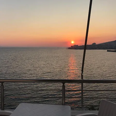 Seaside View Apartment